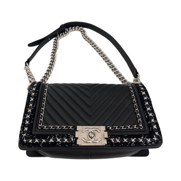 Chanel medium chevron braid around boy bag - Picture 2 of 15